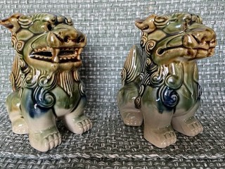 PAIR Chinese Foo Fu Dog Guardian Lions Ceramic Green Blue Glaze Vicious Colorful