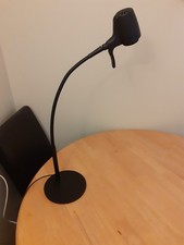 Easy Readers HD Essential Table Light. Daylight Wavelength Technology.