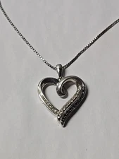  Sterling Silver Natural White & Black Diamond Heart Pendant Necklace.18ctw