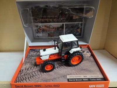 UNIVERSAL HOBBIES 6755 DAVID BROWN 1690 TURBO 4WD LIMITED EDITION Maßstab 1:32