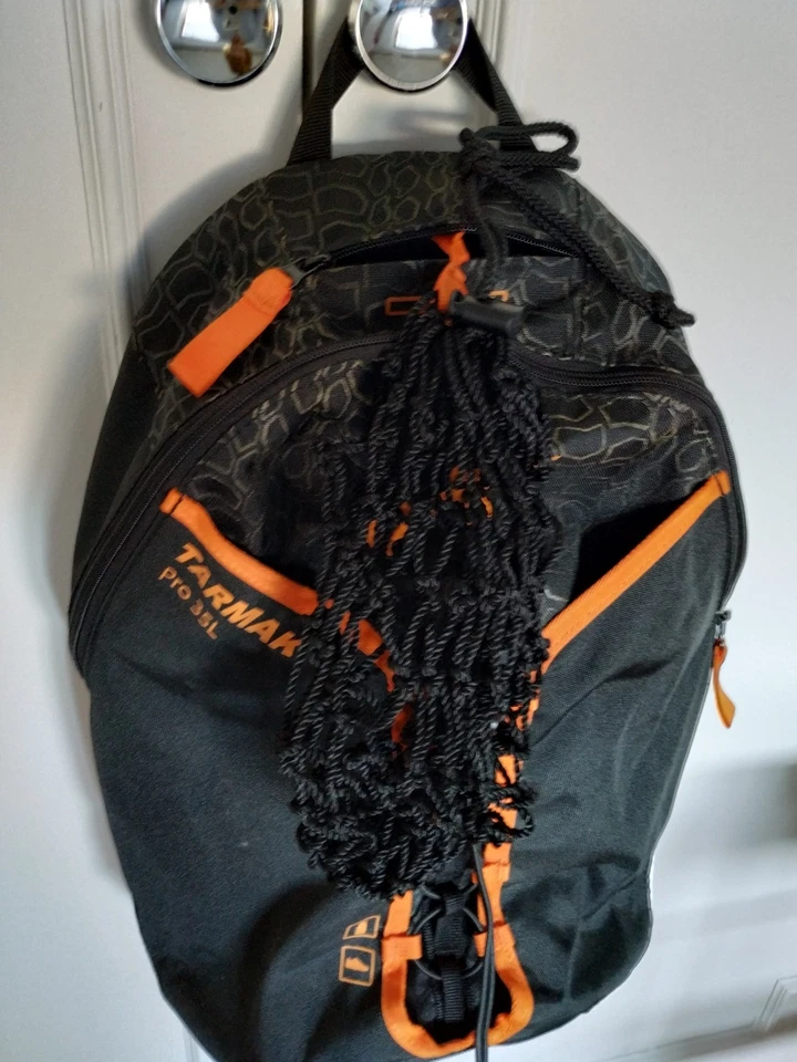 sac à dos équipé du filet pour ranger son ballon - Photo 4/4