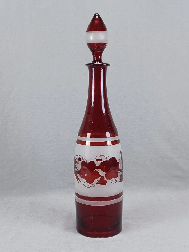 19th Century Bohemian Ruby Stained Frosted & Gilt Birds & Leaves Decanter - Image 4 of 4