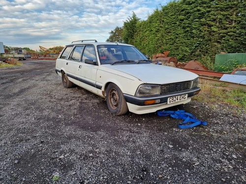 PEUGEOT 505 GRD ESTATE 2.5 Diesel 8 Seater Rare Spares Repairs Project 504 - Picture 2 of 16