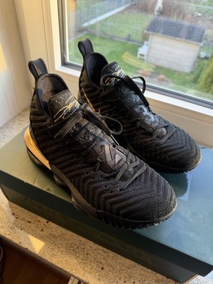 Nike LeBron XVI I m King Größe 42,5 Top Zustand Original Karton