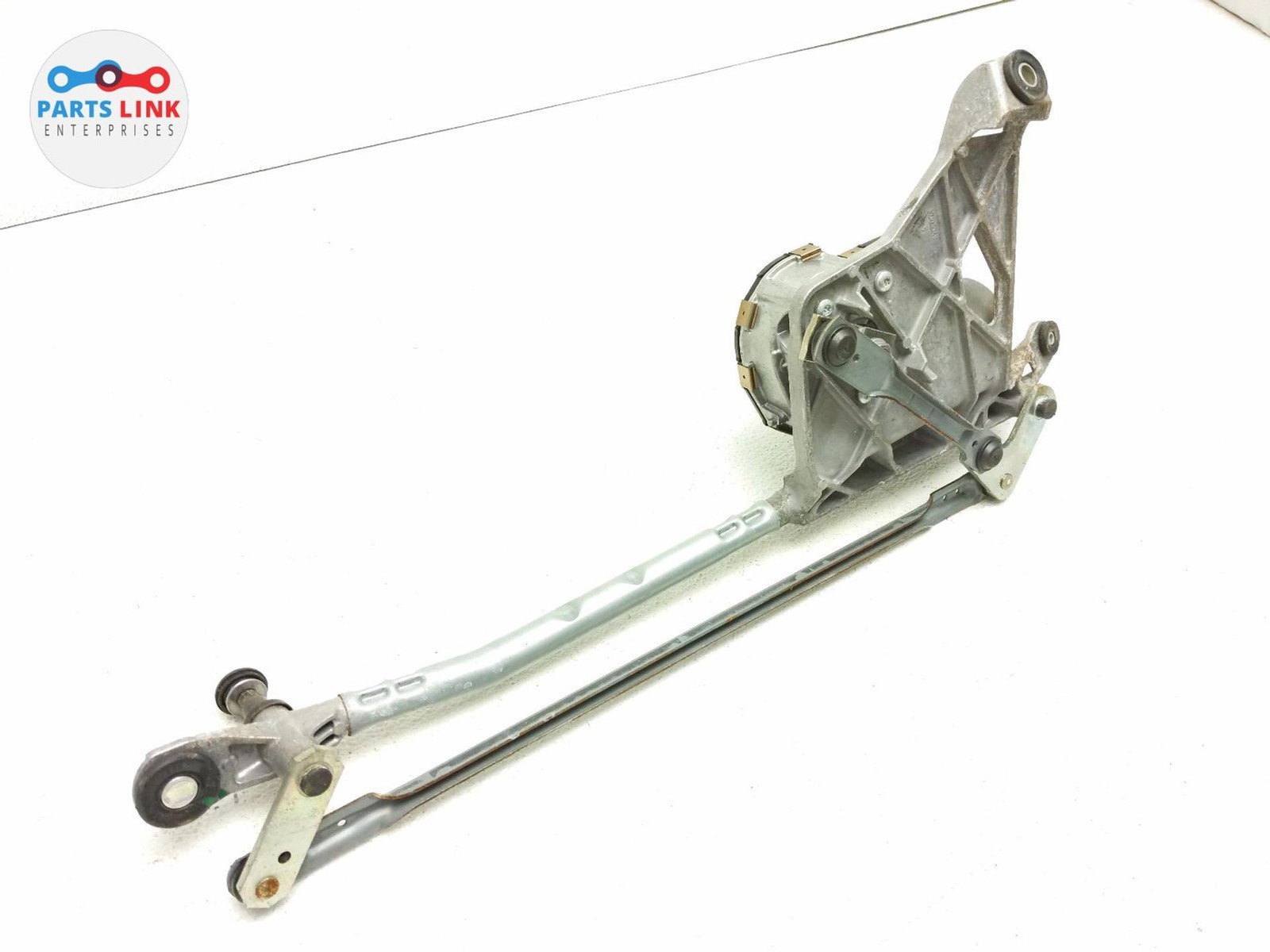 Bentley Bentayga 2016-2020 Left Windshield wiper assembly