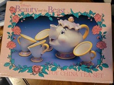 Beauty and the Beast Toy China Tea Set w/ Mrs. Potts  Chip