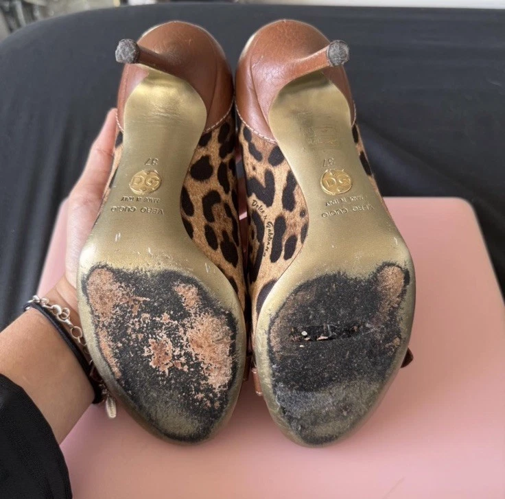 Zapatos de salón Dolce & Gabbana con hebilla y estampado de leopardo talla 37 EE. UU. 6,5 Foto 4 de 4