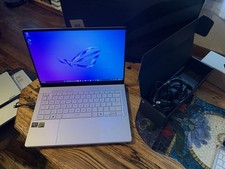 ASUS ROG Zephyrus G14 14" 3K OLED 120Hz AMD Ryzen AI9 HX 370 RTX 5070Ti 32GB 1TB