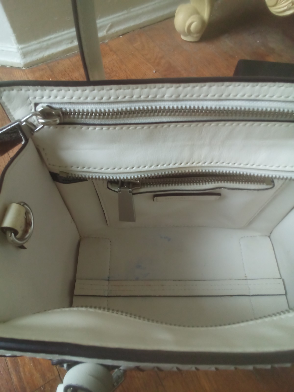 Michael Kors Mercer Purse with Silver & White Weaving Front EUC