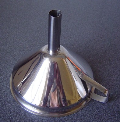 TCM Universaltrichter TRICHTER Edelstahl 12cm stabiler praktischer Küchenhelfer