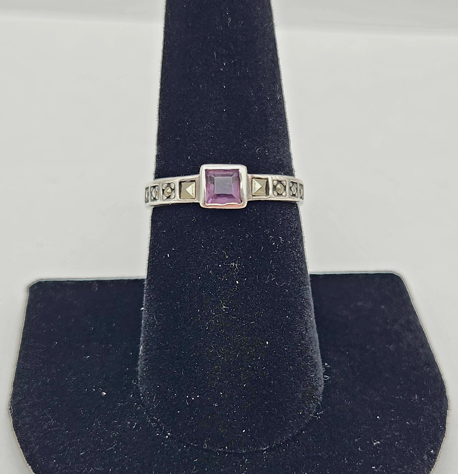 Vintage Sterling Silver Amethyst & Marcasite Modernist Ring - Size 7 - 2.6g