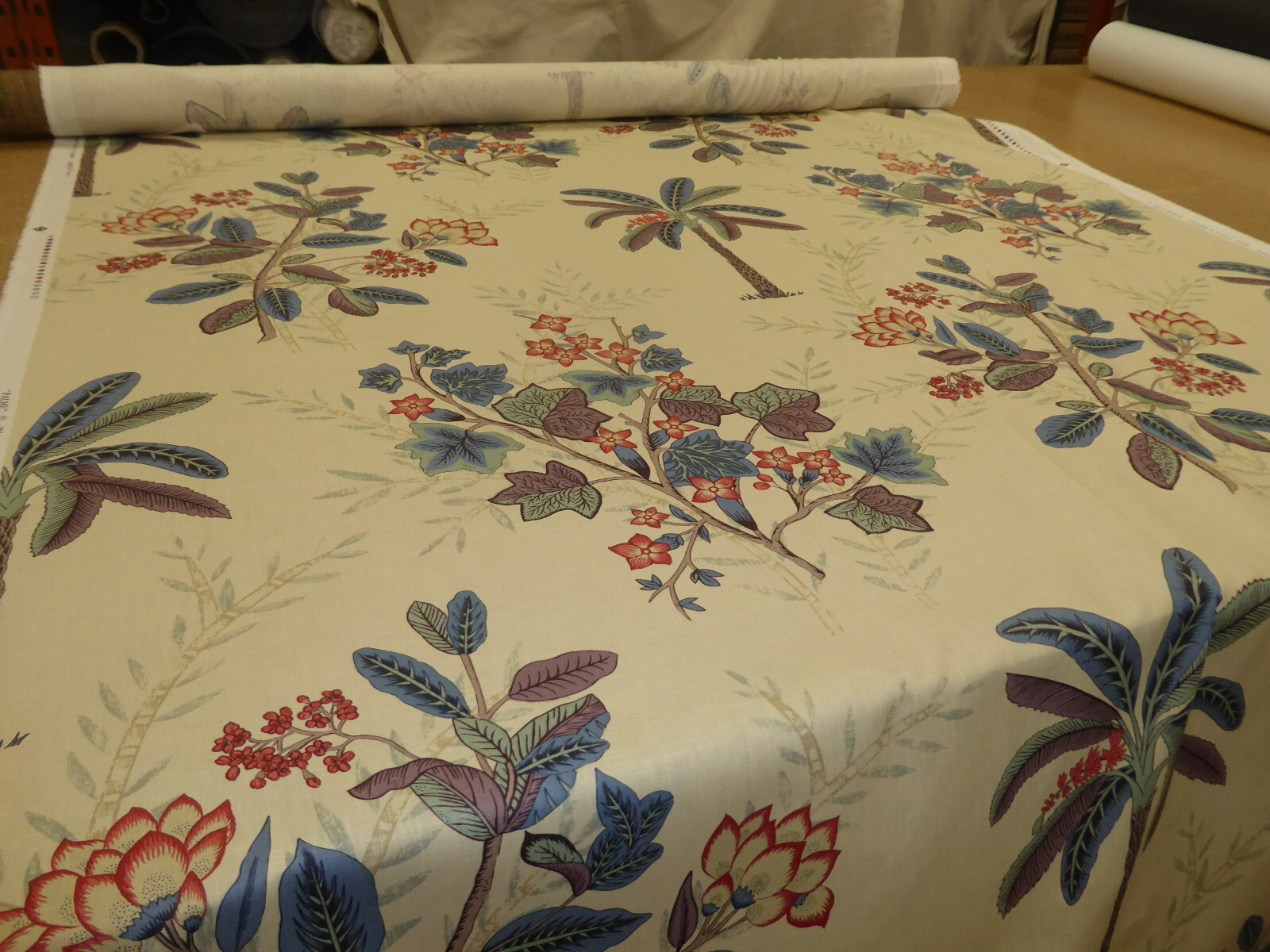 1.5 metres ZOFFANY PALME INDIGO / RED Linen Print Fabric RRP £80 per