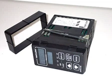 988B-22CC-CRRR WATLOW TEMPERATURE CONTROLLER NEW 