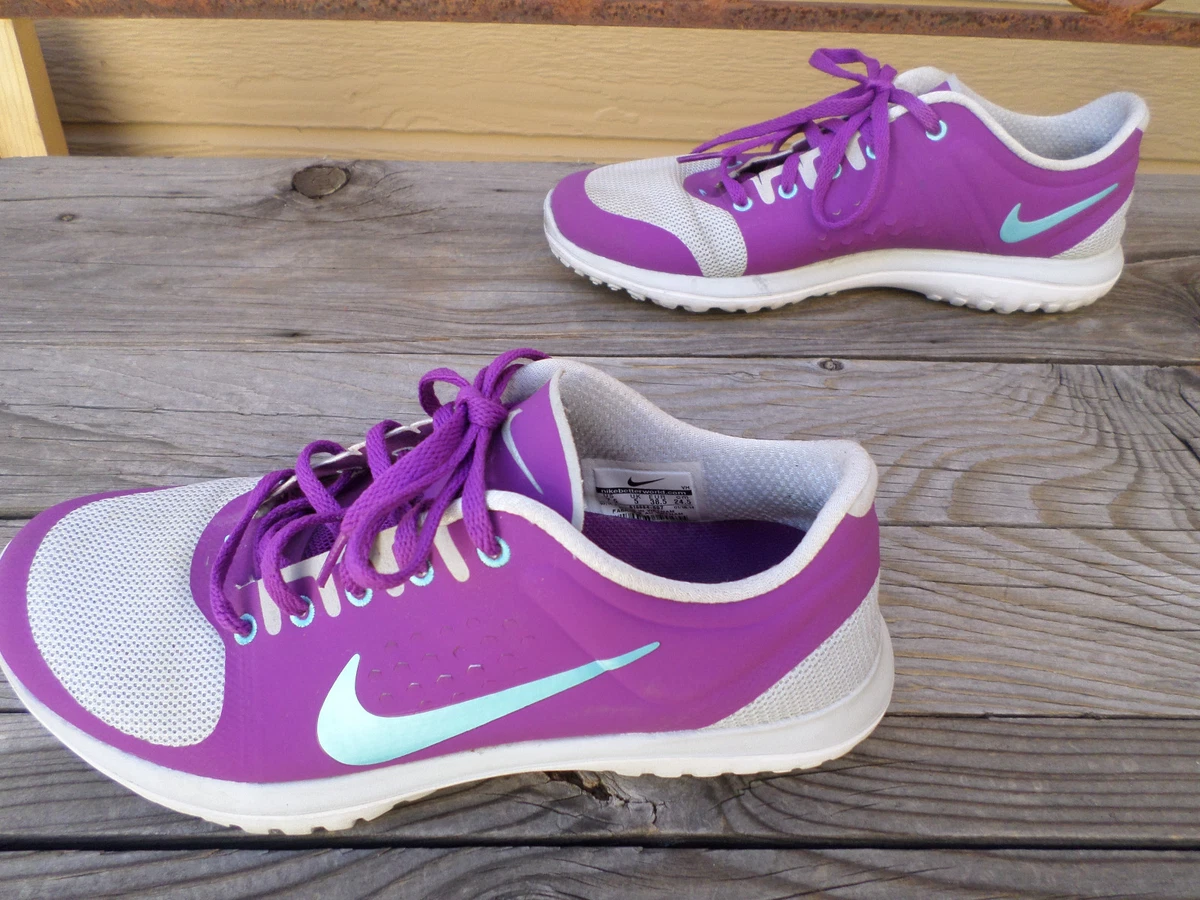 Gray nike clearance running shoes womens