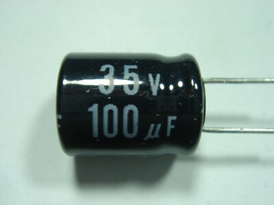 100uF 35V 105°C ESR=0,13 ELKO radial   #19-4B4