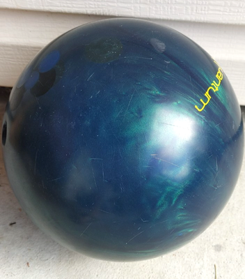 Vintage Brunswick Quantum 12lbs Bowling Ball Green Pearl Swirl 12