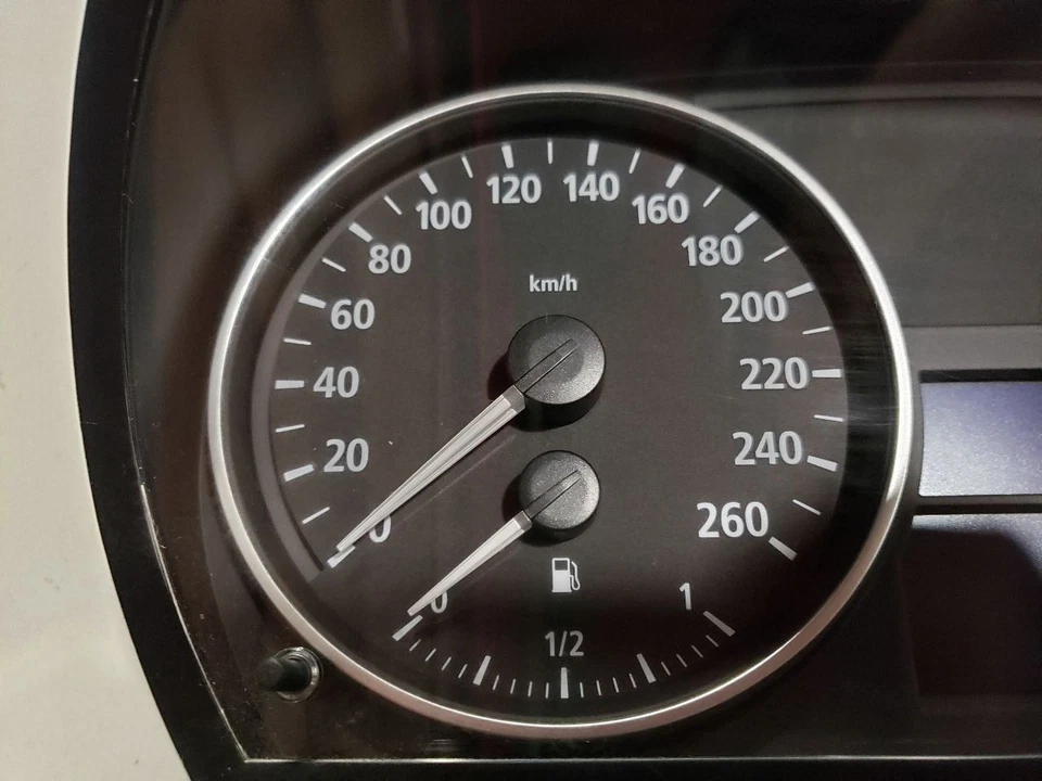 Grupo de velocímetro KPH - BMW 330I E90 2006 sedán automático - 07-08 OEM 6965784 Foto 3 de 4