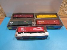 HO Scale Roundhouse 5 Assorted Freight Cars RTR Lot 2267