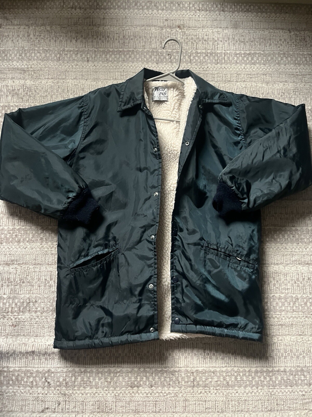Vintage West Wind Jacket for Stylish Retro Outdoor Adventures