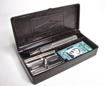 GILLETTE Thin Handled Tech Safety Razor In Bakelite Case Set