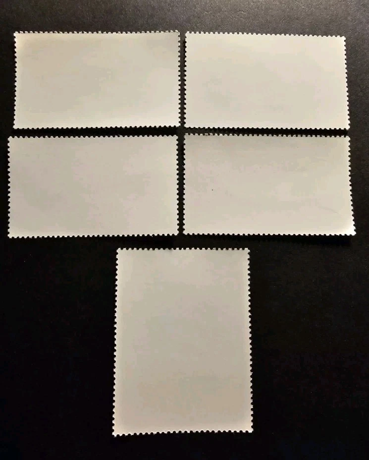 Марка Коморских островов самолеты воздушная почта Pa N°218/233 новая ** роскошь Mnh 1985 - Изображение 2 из 2