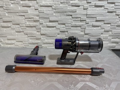 Dyson V10 Stabstaubsauger Absolut gebraucht geprüft funktionstüchtig mit Bürste