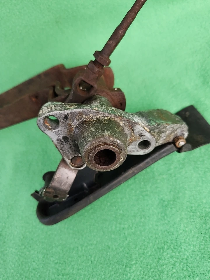1968-1974 Volkswagen Beetle Auto Stick Pedal Assembly VW Bug - Image 3 of 4