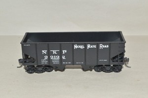HO scale Accurail Nickel Plate Road RR 2 bay coal hopper MW KD's