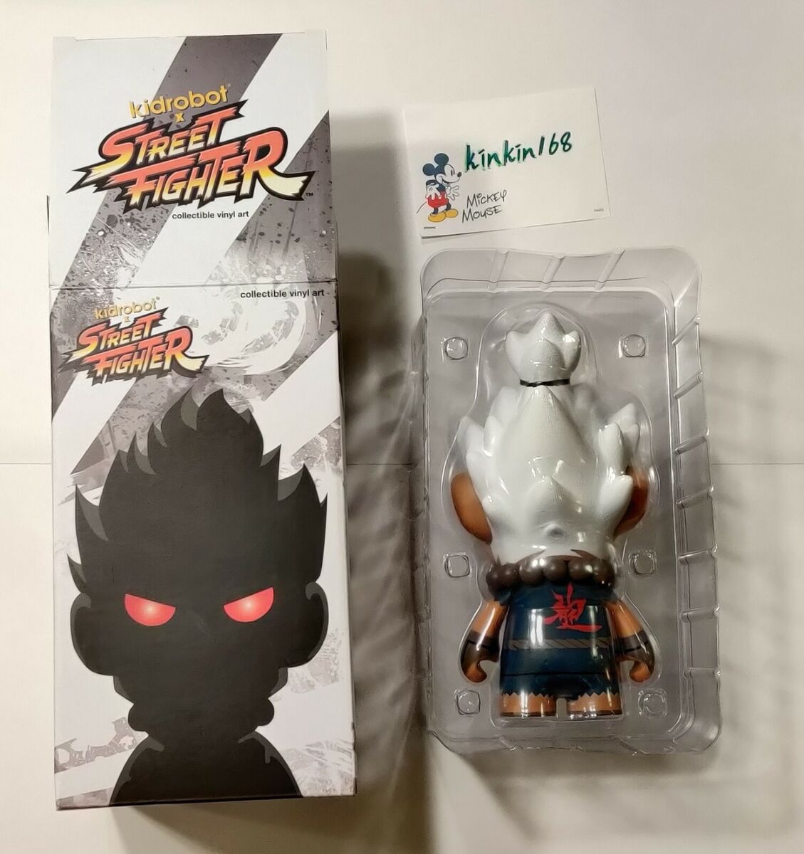 Street Fighter Akuma 7 White Art Figure - Kidrobot