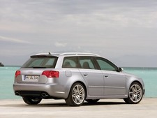 Cars audi rs 4 avant Desk Mat Stitched