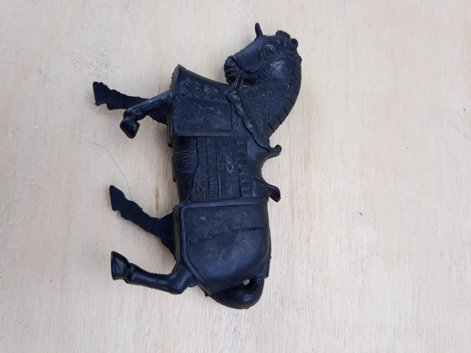 MARX TOYS CABALLERO MEDIEVAL CABALLO NEGRO 2.75" Tub5D Foto 3 de 4