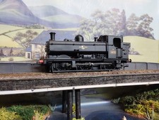 Bachmann 32-202 (OO) BR Black Pannier Tank No '4672'.