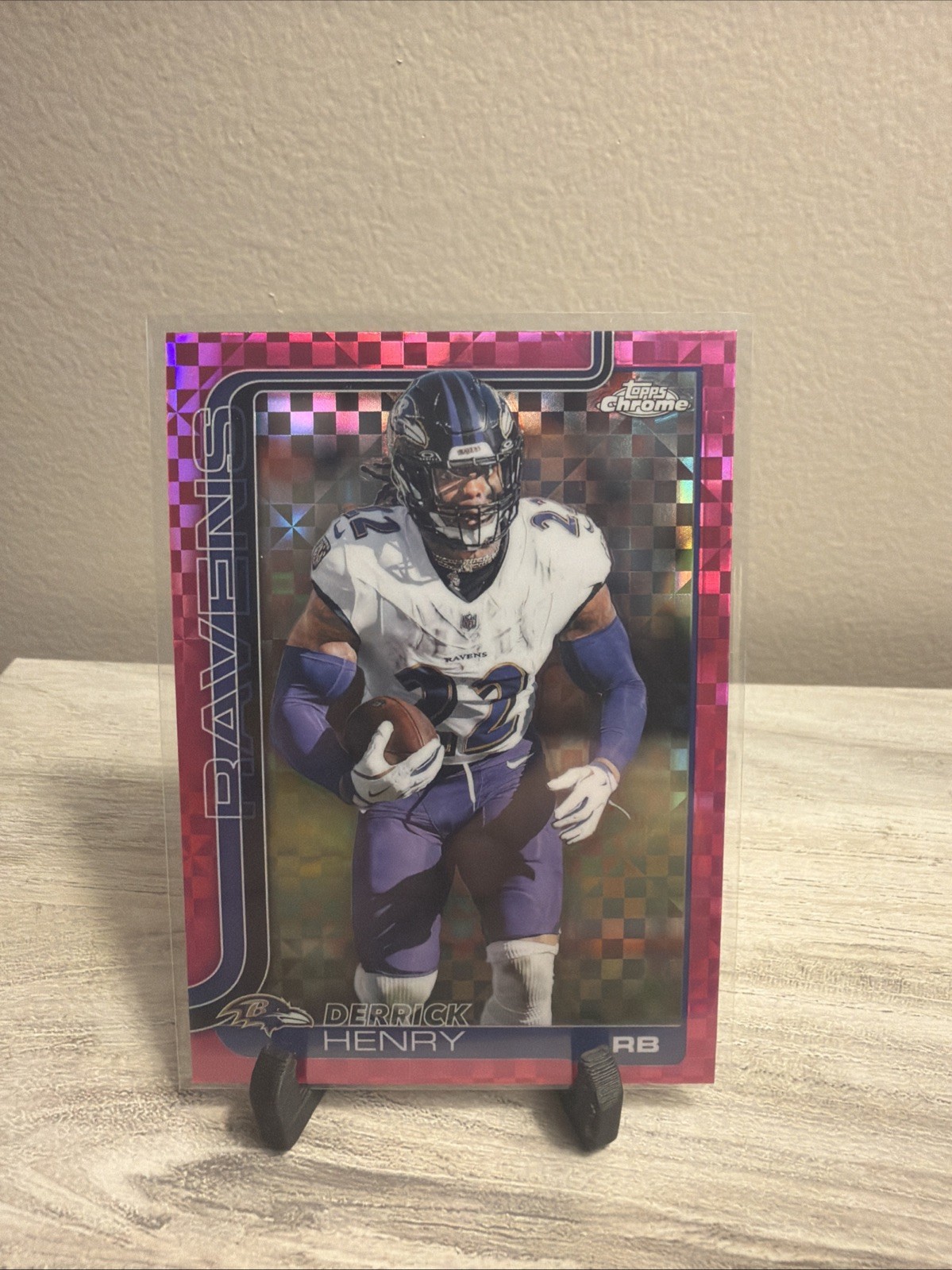 2025 Derrick Henry Hot Pink X-Fractor Topps Chrome Baltimore Ravens #25