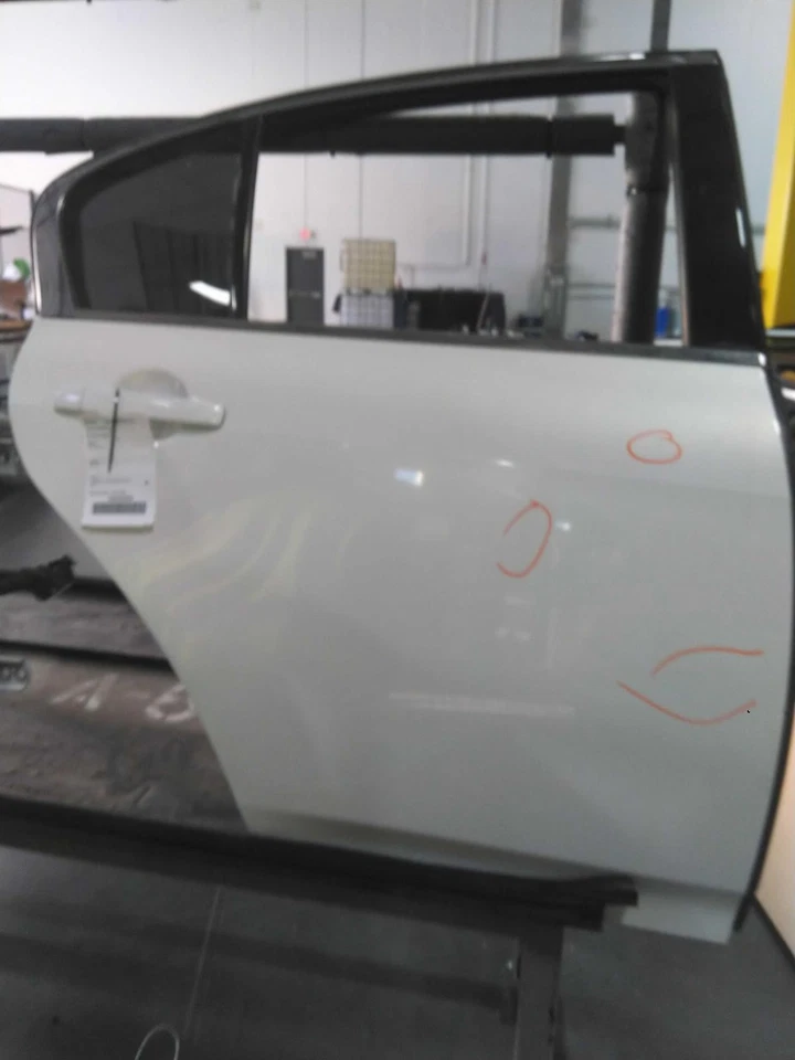 Conjunto de puerta trasera derecha usado lado trasero se adapta a: Infiniti Q40 2015 4 puertas SDN trasero Ri Foto 2 de 4