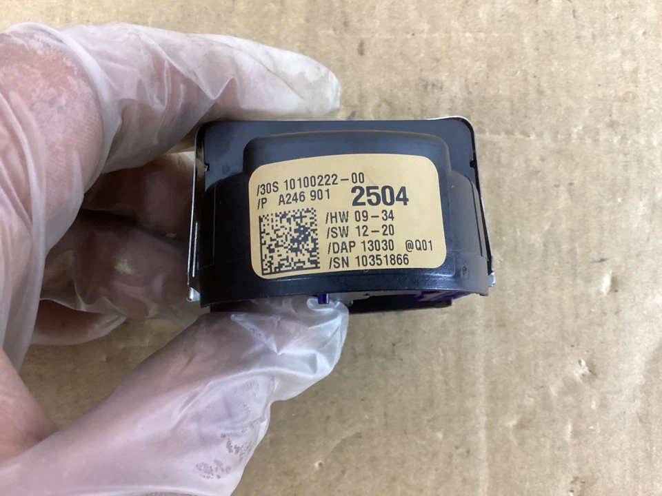 2013 - 2016 Mercedes Benz GL450 X166 Windshield Rain Sentinel Sensor Module OEM - Image 2 of 4