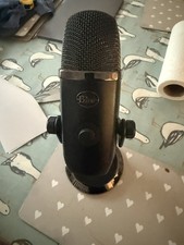 Logitech Blue Yeti USB Microphone for Gaming, Streaming, Podcasts