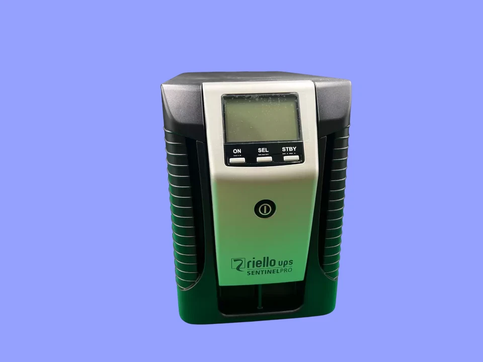 Riello USV Sentinel Pro SEP 1000 A3 1000VA/900W 4x C13, geöffnet - nie benutzt