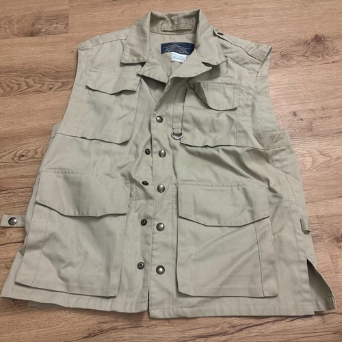 Tilley, Tilley Endurables Vintage Safari Vest size Medium Beige Excursion Made in Canada