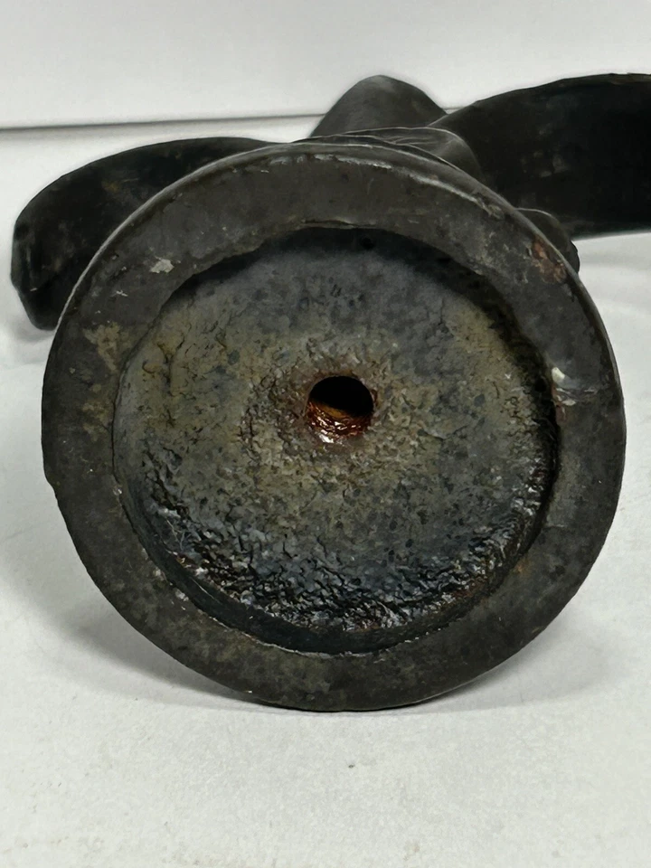 Acabado en forma de metal Foto 3 de 4