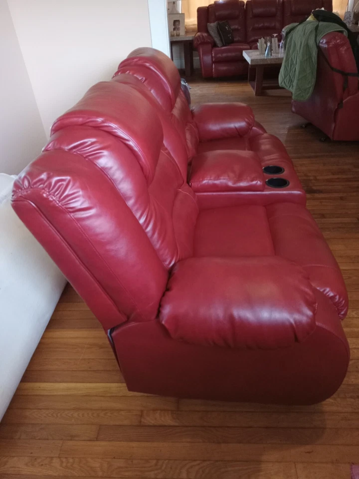 Burgundy Recliner Loveseat in excellent condition, w/storage & 2 cup holders - Image 4 of 4