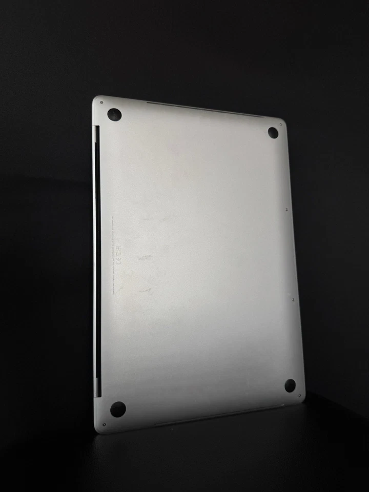 Apple MacBook Pro 15" 2018 · i7 · 32GB · 1TB, photo 3 of 5