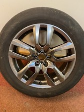 1x Genuine Lexus NX 300H NX300H 18” Alloy Wheel Rim 7.5Jx18