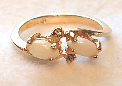 Vintage 18K HGE Gold Twin Opal Bypass Ring w/ 2 Small CZ Accents ~ Sz 5 Signed