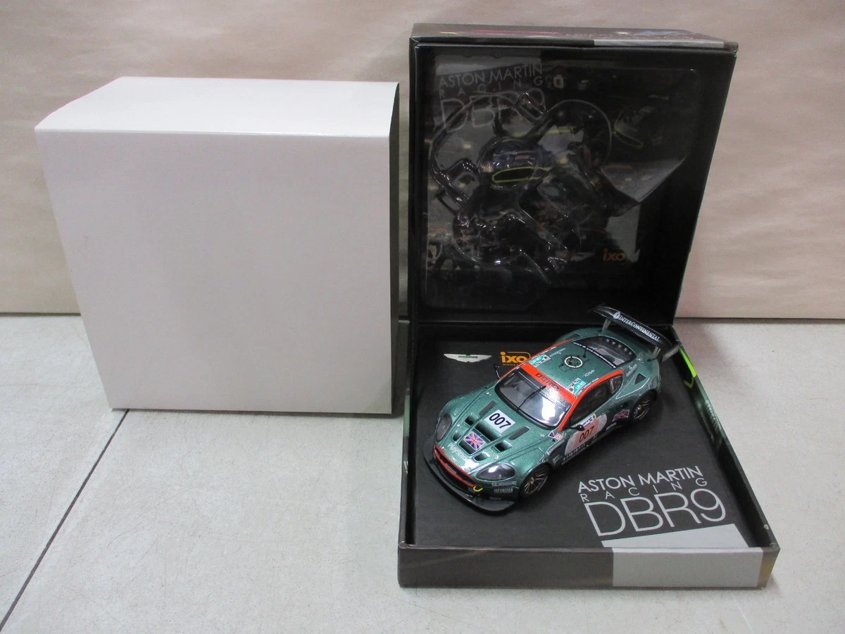 Miniature Aston Martin DBRS9 N°69 - Le Mans 2006 - Échelle 1/43 Par IXO