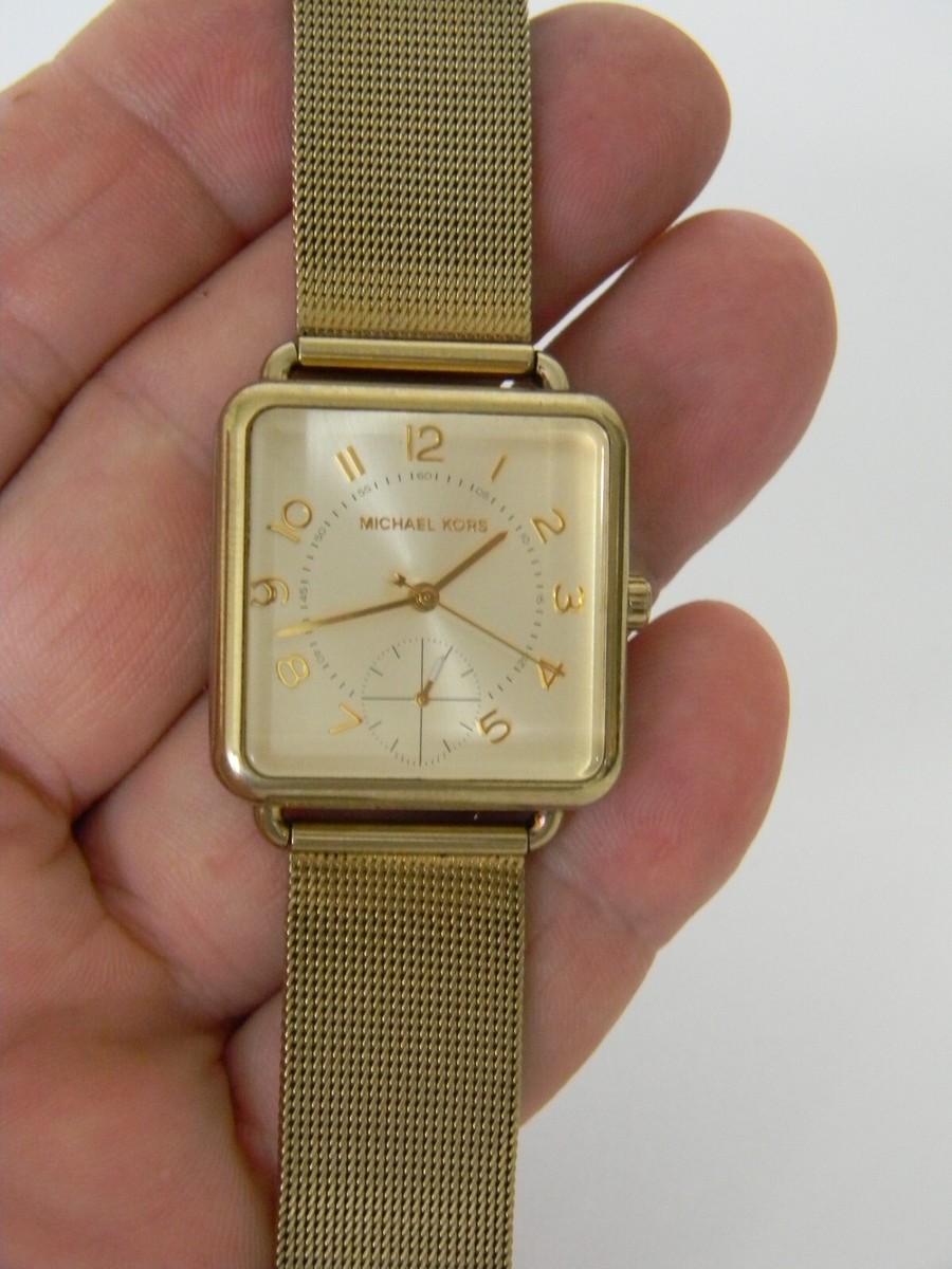 ジャンク MICHAEL KORS クォーツ腕時計 A3663 ジャンク MICHAEL KORS クォーツ腕時計 A3663