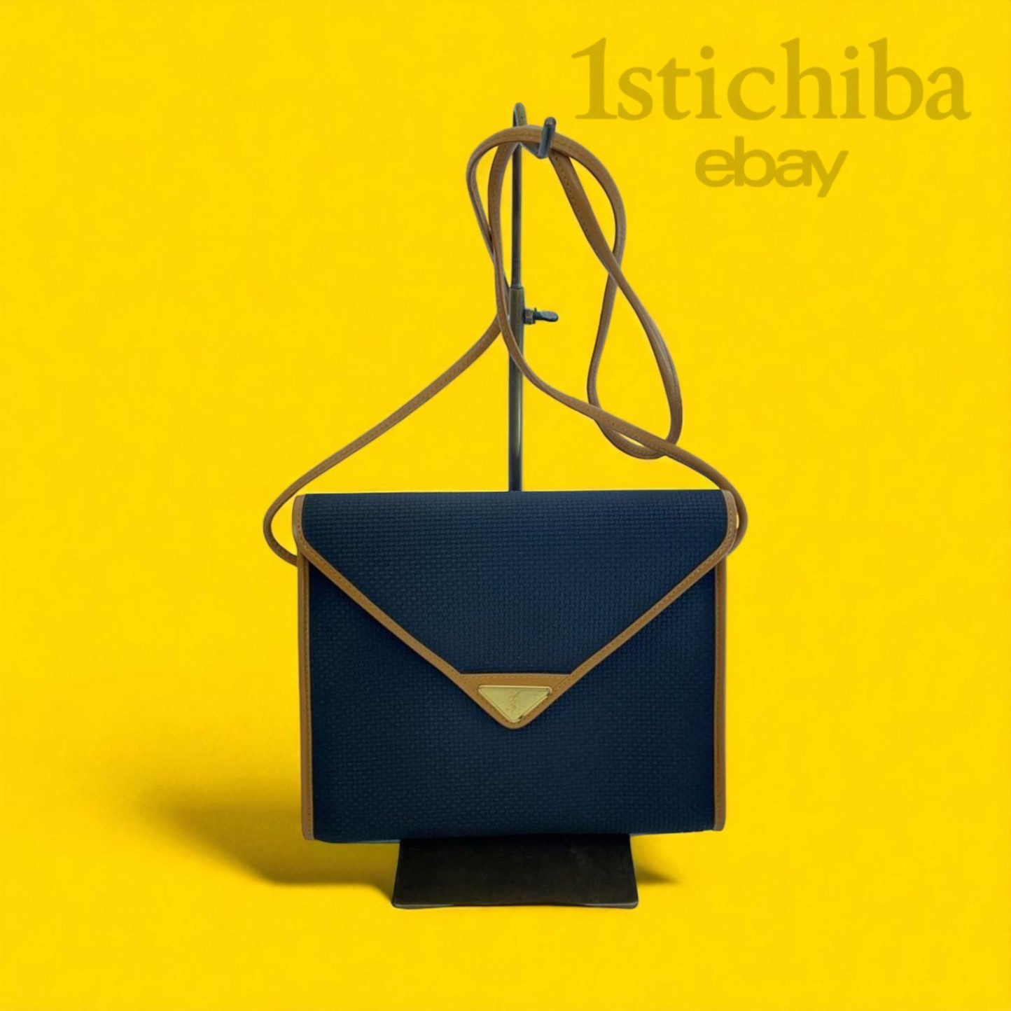 Borsa a tracolla Yves Saint Laurent nera usata usura metallo scrum