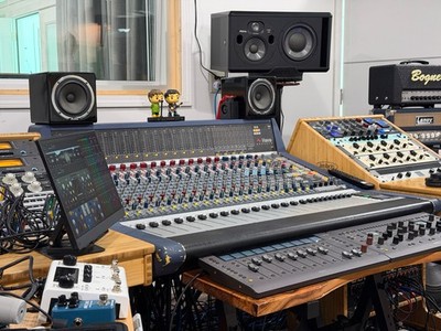 AMS Neve Genesys 16M 16 ch 1073s with 8 ch of 88r EQ and VCA compression