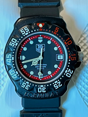 TAG Heuer Formula 1 385.513/1 Vintage Swiss Quartz 200M New Crystal Runs Great