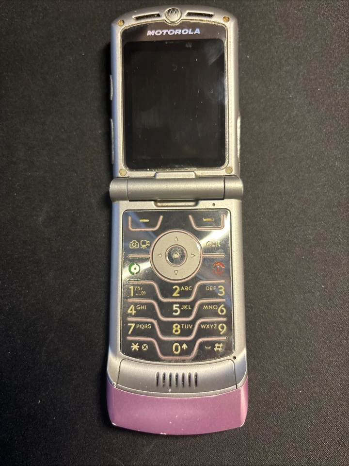 Motorola RAZR V3m - Pink and Silver Untested Parts Very Rare Cellular Flip Phone - Image 2 of 4