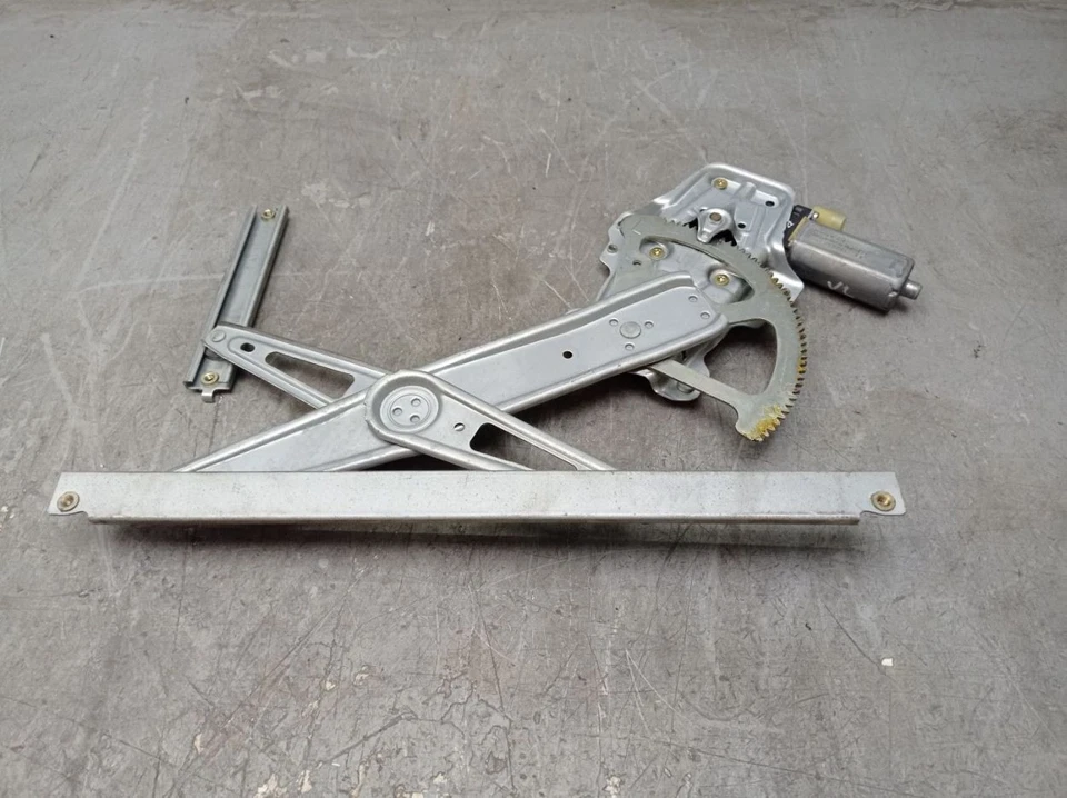 Elevalunas delantero izquierdo TOYOTA YARIS (P1) 0130822018 Foto 3 de 4